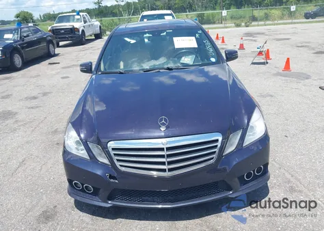2010 Mercedes-Benz E 350 из США, поврежденный, VIN WDDHF5GB8AA048935